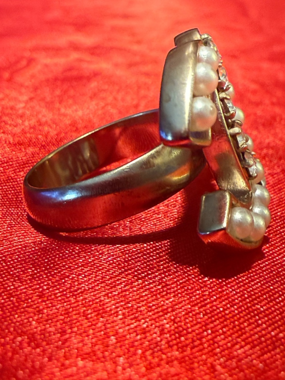 WOW POSHMARK - AUTHENTIC CHANEL Golden Festival & Concert Glamour Pearl Ring - Picture 7 of 16
